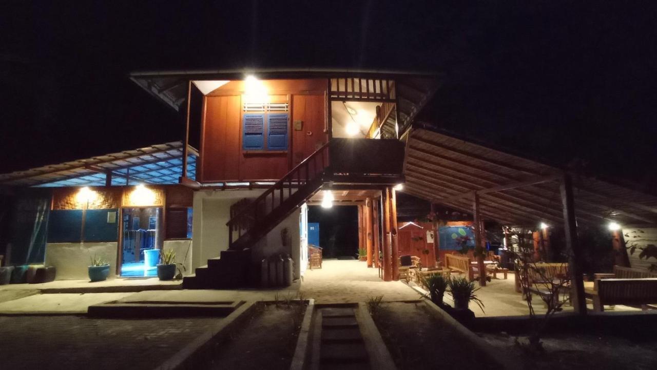 Raja Laut Dive Resort Bunaken Exterior photo