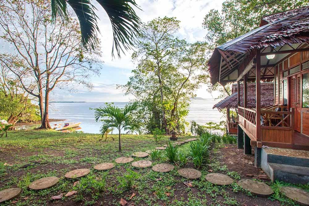 Raja Laut Dive Resort Bunaken Exterior photo